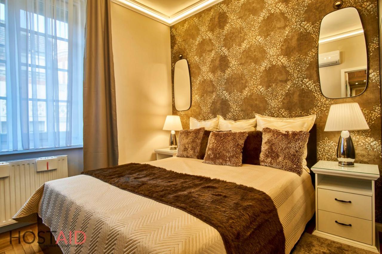 R7 Design - Hostaid Apartment *